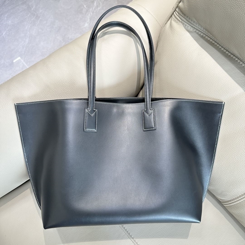 Bv*b*rry shopping bags